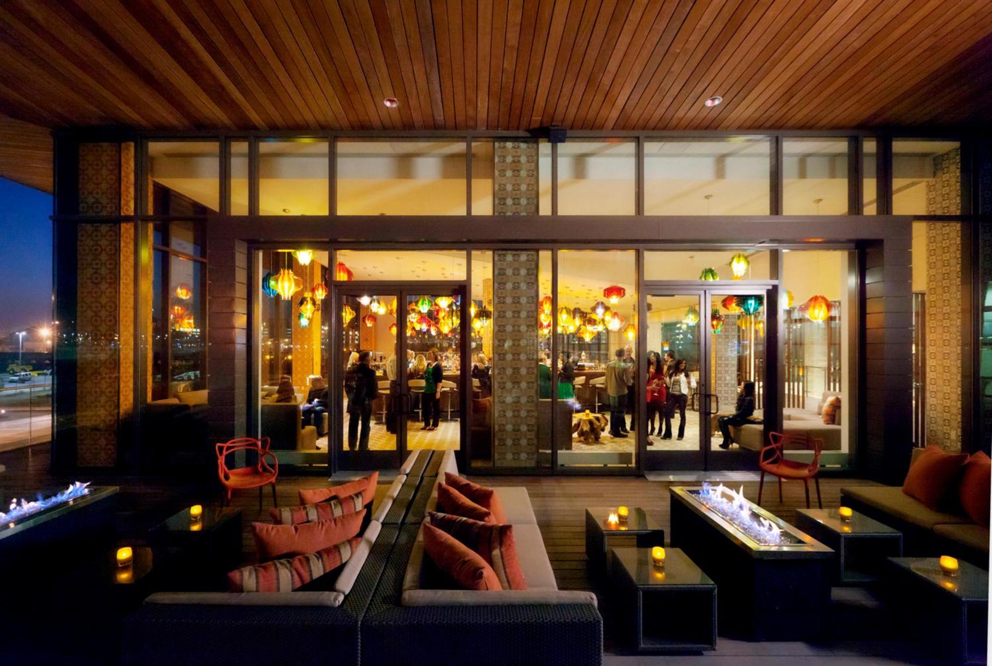 Hotel The Alexander Indianapolis Exterior foto